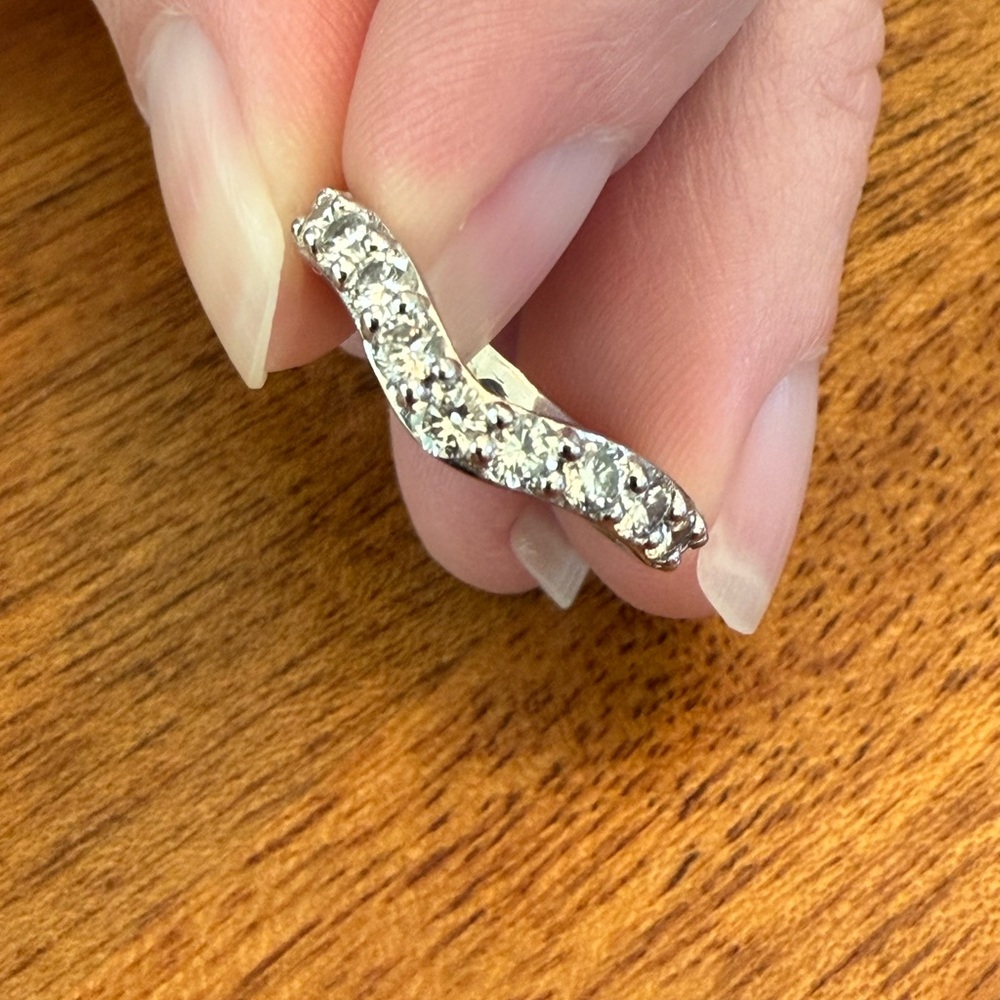 Platinum Curved Diamond Wedding Band Size 4.75 17 Diamonds - Appraised $2,750 - Picture 2 of 5